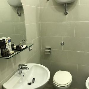 Camera tripla